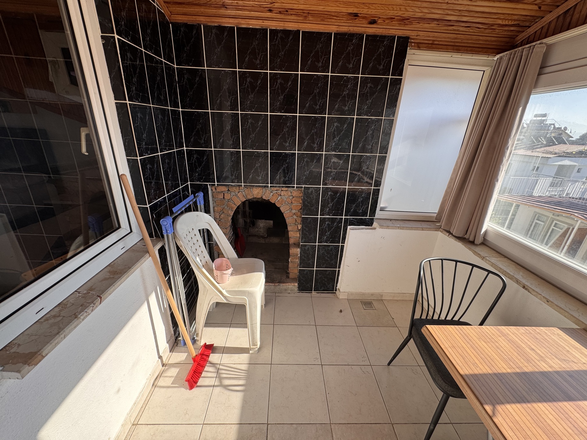 Deluxe Kısmi Deniz Manzaralı Balkonlu 1+0