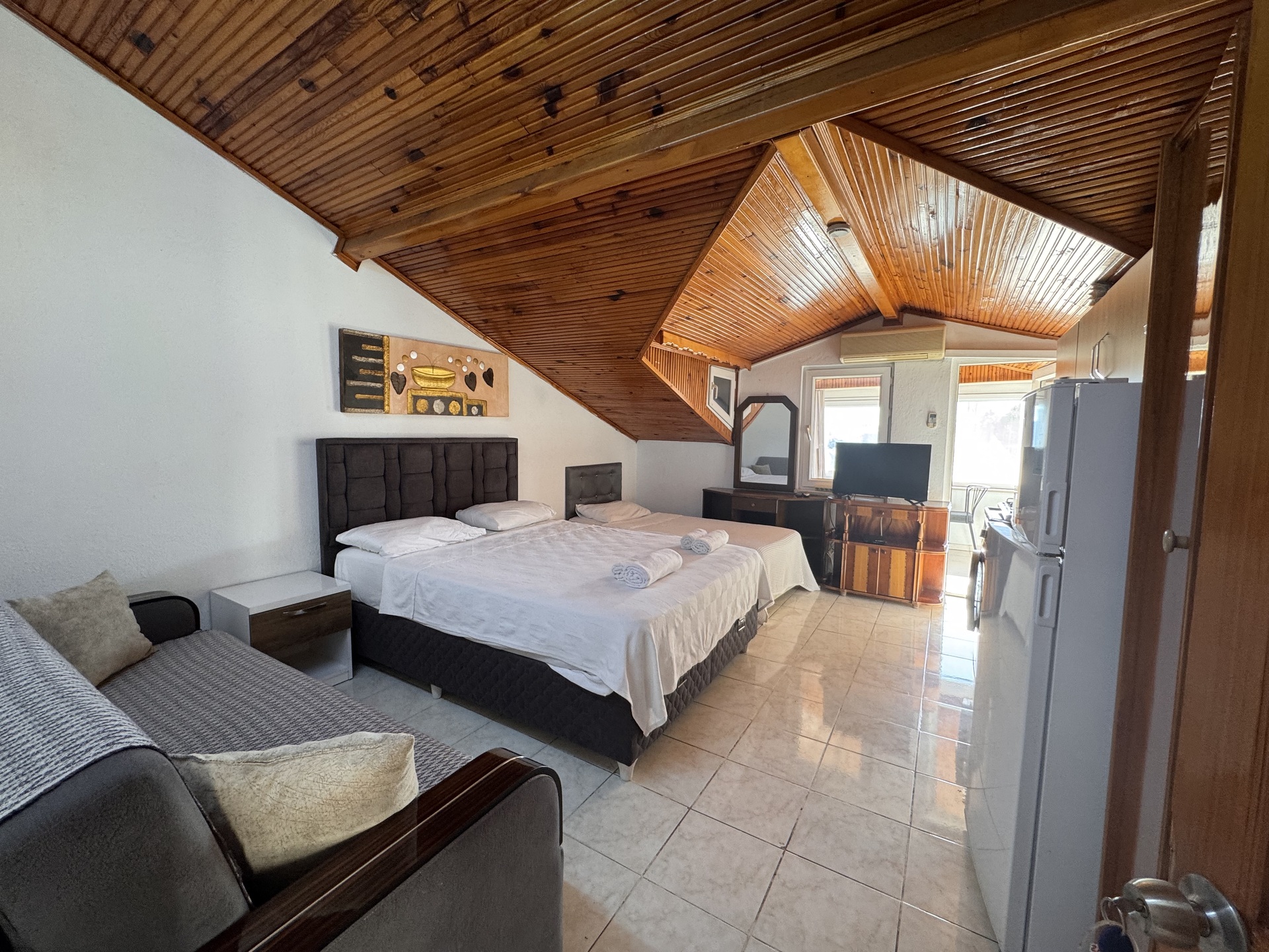 Deluxe Kısmi Deniz Manzaralı Balkonlu 1+0