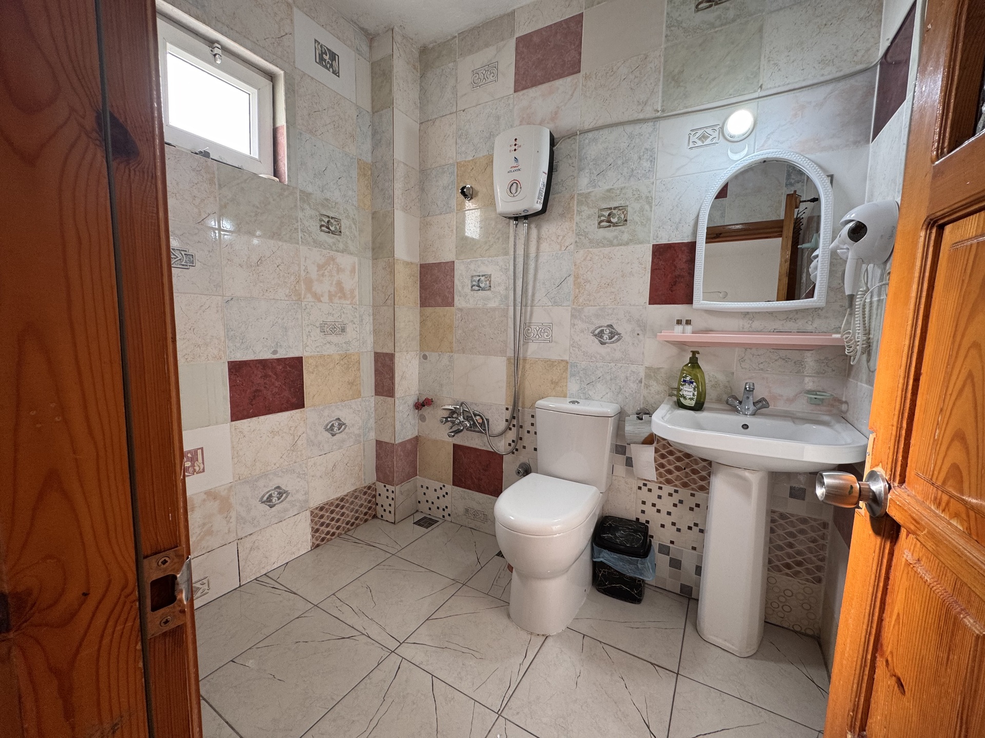 Kısmı Deniz Manzaralı Balkonlu 1+0