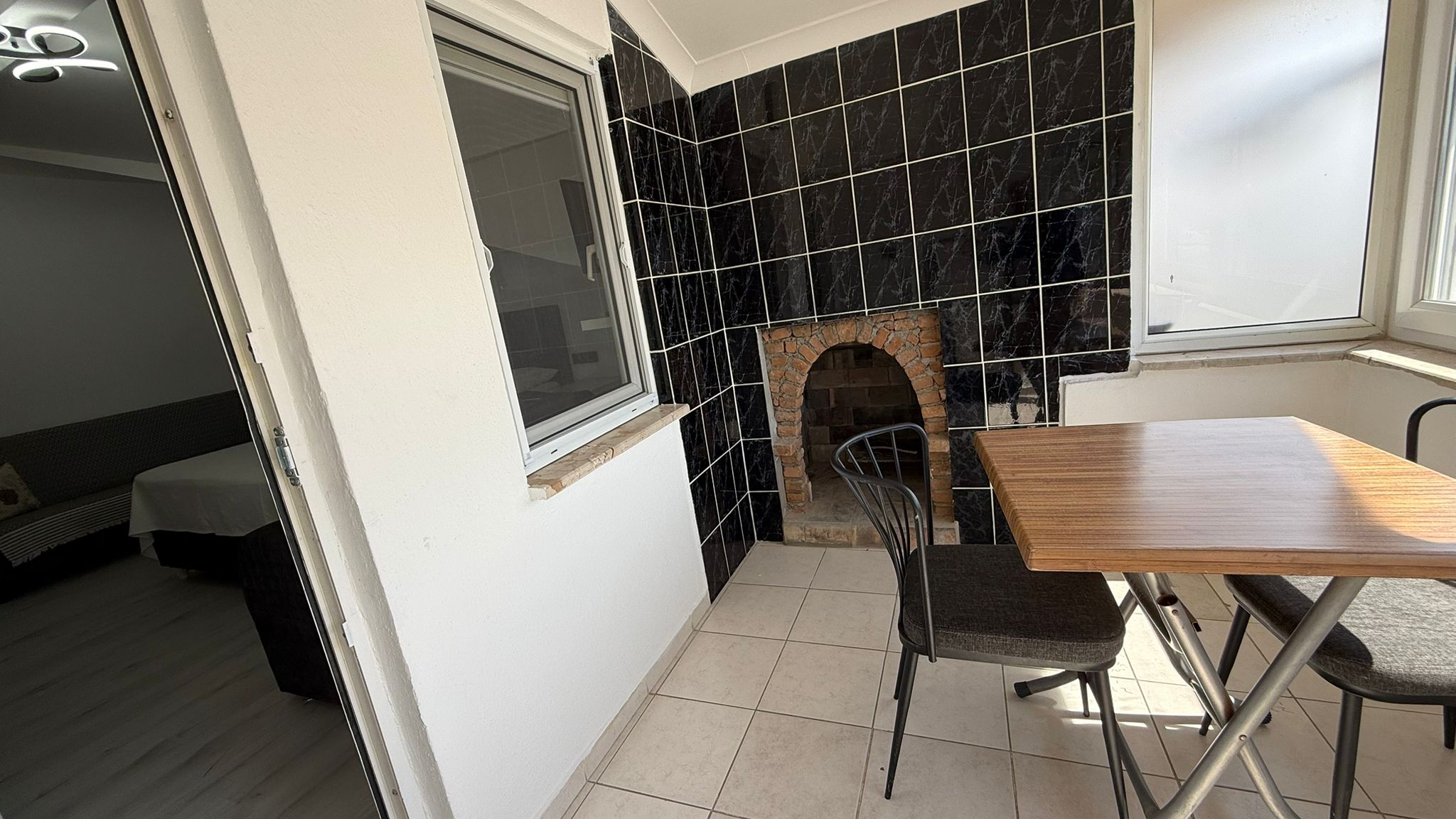 Deluxe Kısmi Deniz Manzaralı Balkonlu 1+0